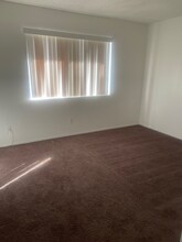 18335 Montezuma St in Adelanto, CA - Building Photo - Building Photo