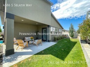 4586 S Selatir Way in Meridian, ID - Building Photo - Building Photo