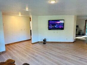 128 Bunting Dr in Ariel, WA - Building Photo - Building Photo