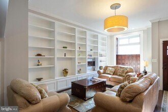 314 E 22nd St in Baltimore, MD - Foto de edificio - Building Photo