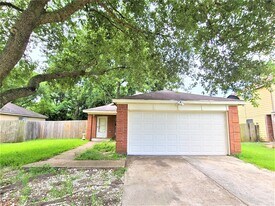 16022 Old River Rd in Channelview, TX - Building Photo