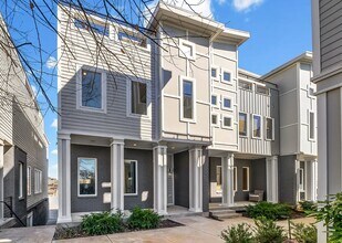 1240 2nd Ave S in Nashville, TN - Building Photo - Building Photo