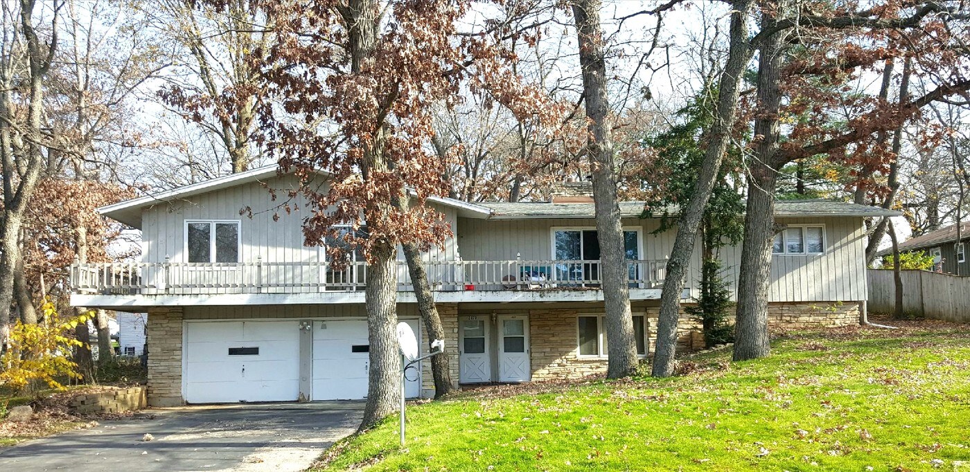 Kingston-Brighton Duplexes in Madison, WI - Building Photo