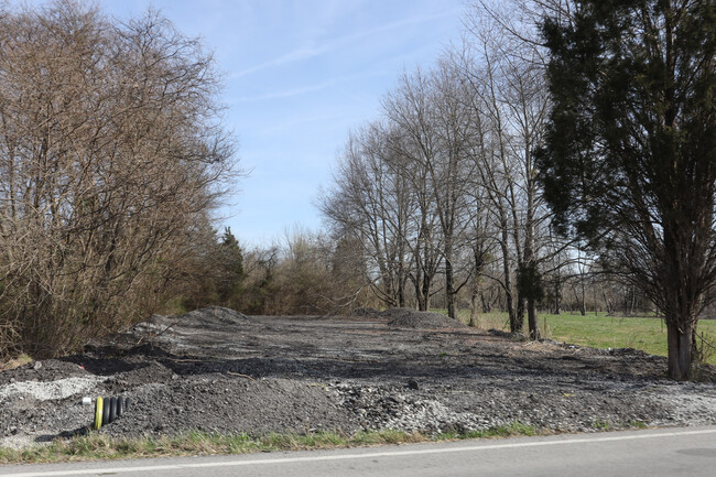 Lone Oak Meadows in Louisville, KY - Building Photo - Building Photo