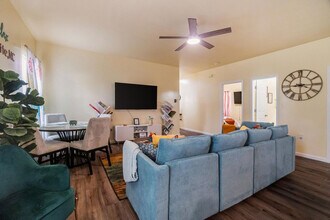 3915 Westway Dr in Charlotte, NC - Building Photo - Building Photo