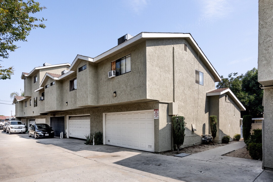 2826 Cogswell Rd in El Monte, CA - Building Photo