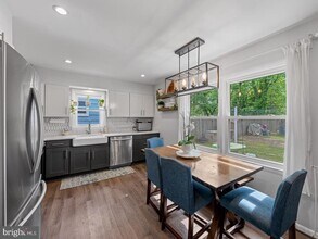 8725 W Fort Foote Terrace in Fort Washington, MD - Building Photo - Building Photo