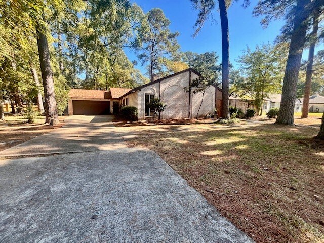 1914 Indian Shores Rd in Crosby, TX - Building Photo - Building Photo