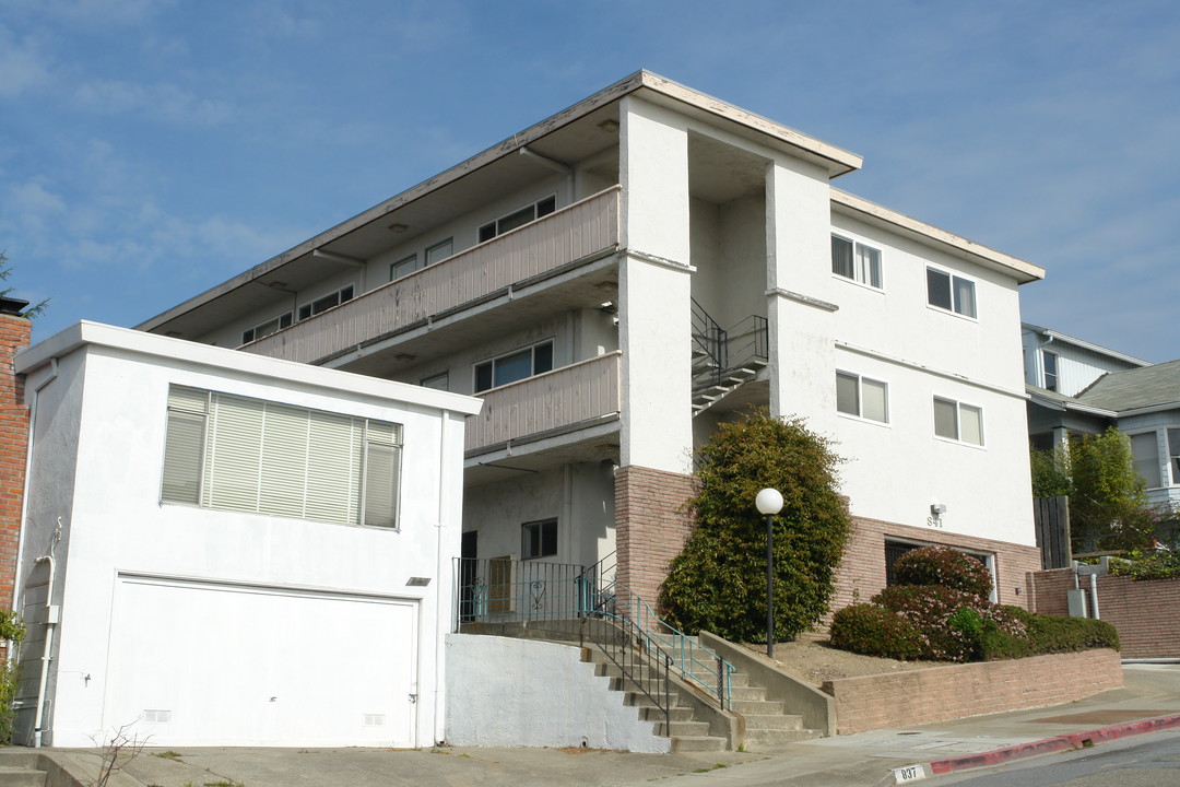 841 Solano Ave in Albany, CA - Building Photo