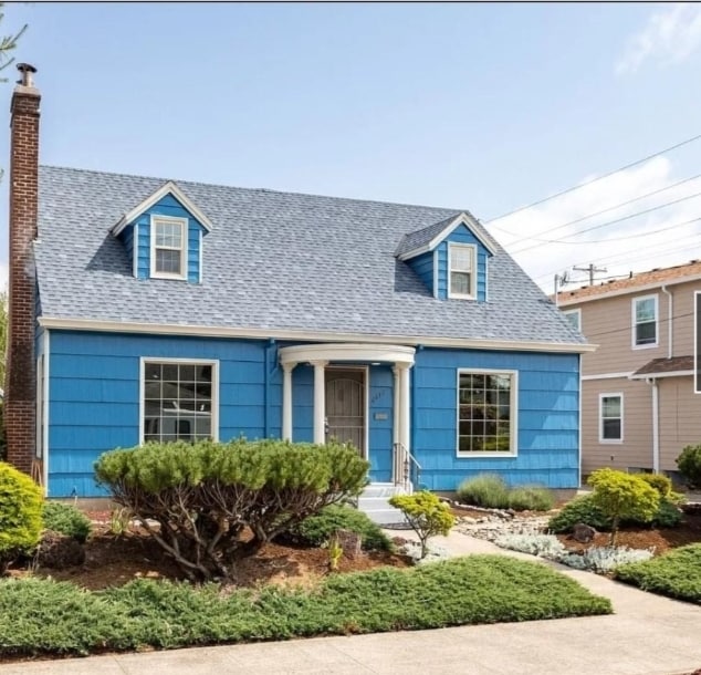 property at 6613 N Amherst St