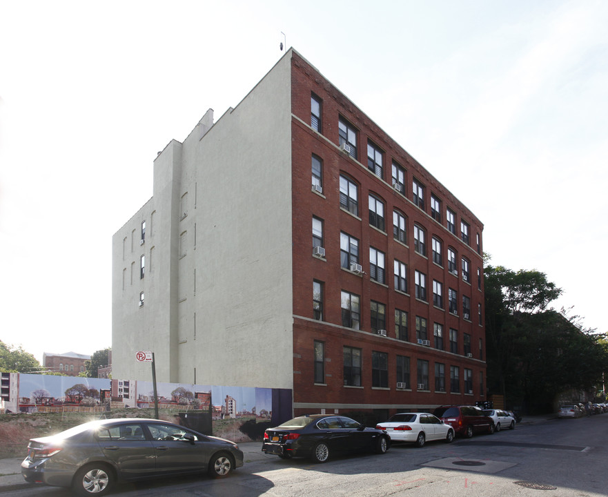 139 Emerson Pl in Brooklyn, NY - Building Photo