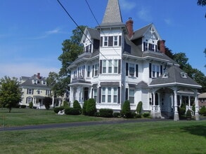 1181 Middlesex St, Unit 2 in Lowell, MA - Building Photo - Building Photo