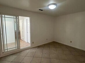 30891 Commercial Rd in Visalia, CA - Building Photo - Building Photo