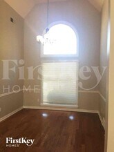 1071 Mossy Knoll Dr in Cordova, TN - Foto de edificio - Building Photo