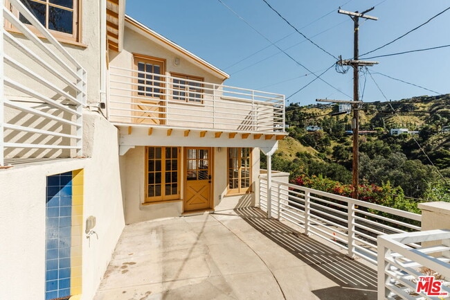 8186 Gould Ave in Los Angeles, CA - Building Photo - Building Photo