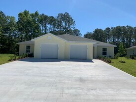124 Plain View Dr in Palm Coast, FL - Building Photo