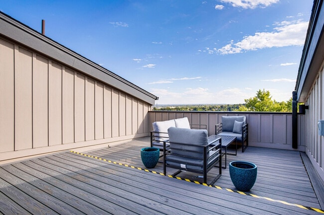 1367 Knox Ct, Unit ID1385655P in Denver, CO - Foto de edificio - Building Photo