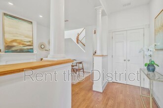 303 C St SE in Washington, DC - Building Photo - Building Photo