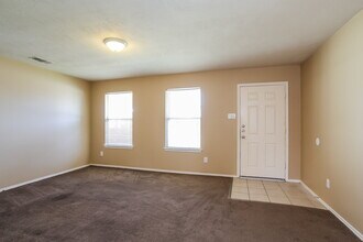 21211 Linden House Ct in Humble, TX - Foto de edificio - Building Photo