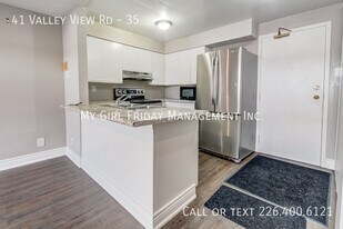 41 Vly Vw Rd in Kitchener, ON - Building Photo