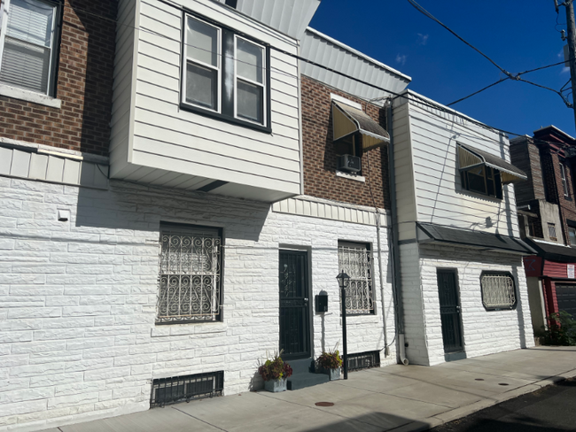 property at 2626 Master St