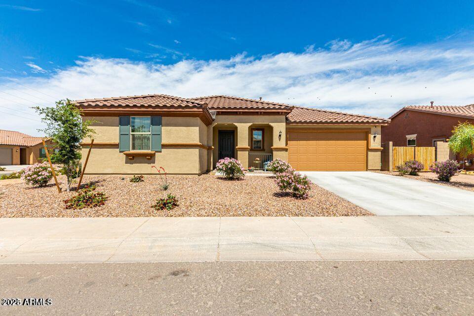 40838 W Somers Dr in Maricopa, AZ - Building Photo
