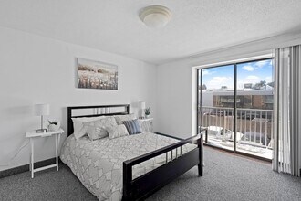 1186 Worcester Rd in Framingham, MA - Building Photo - Building Photo