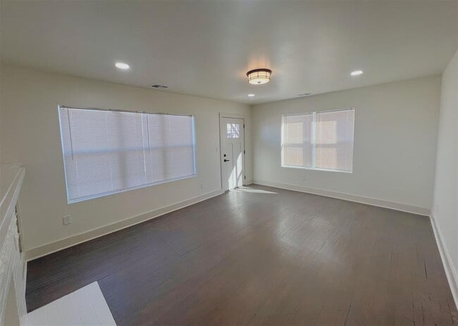 2542 NW 21st St in Oklahoma City, OK - Building Photo - Building Photo