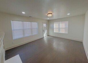 2542 NW 21st St in Oklahoma City, OK - Foto de edificio - Building Photo