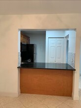 617 Sea Pine Way, Unit D2 in Greenacres, FL - Foto de edificio - Building Photo