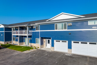 Bay Pointe Apartments in Sturgeon Bay, WI - Foto de edificio - Building Photo