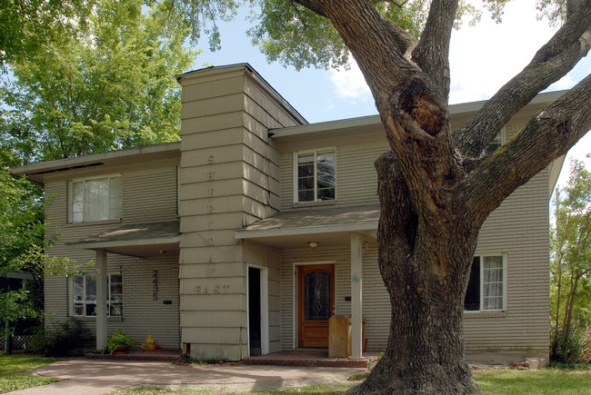 2435 Sheridan St in Houston, TX - Foto de edificio - Building Photo