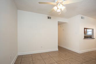 San Miguel in Slidell, LA - Building Photo - Interior Photo