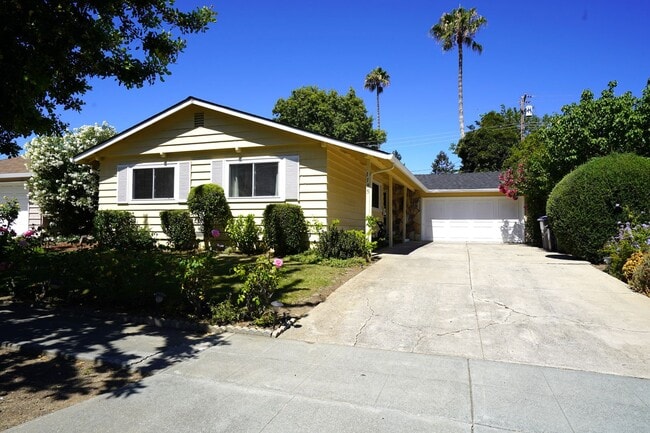 property at 1185 Countess Ct
