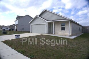 809 Riviera Ct in Seguin, TX - Building Photo