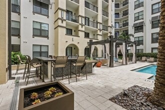 Lantower Westshore in Tampa, FL - Building Photo - Building Photo