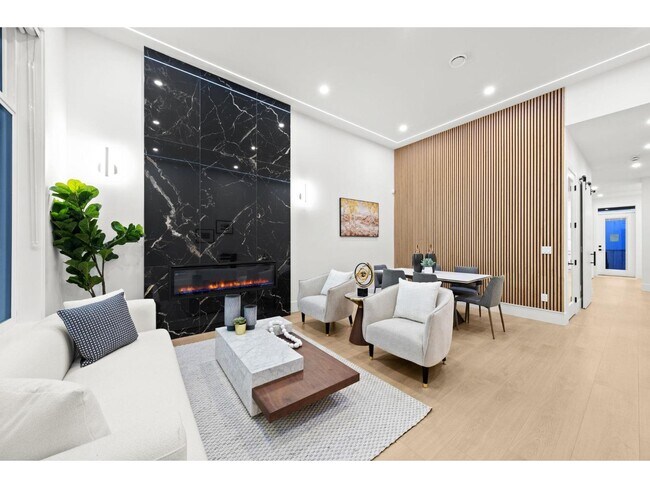 16935-1690A 0A Ave in Surrey, BC - Building Photo - Building Photo