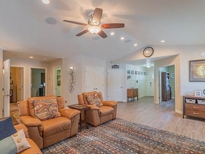 1214 Coppet St in Fairbanks, AK - Building Photo - Building Photo