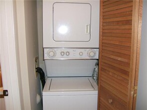 880 Cypress Park Way-Unit -E in Pompano Beach, FL - Building Photo - Building Photo