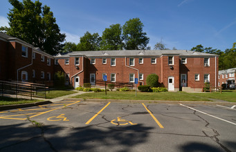 Bay Meadow Apartments in Springfield, MA - Building Photo - Building Photo