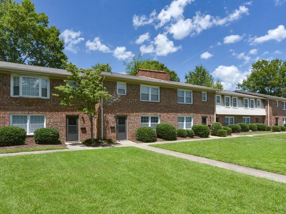 Forest Hills in Wilmington, NC - Foto de edificio