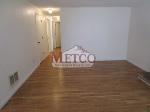 588-592 Cinderella Loop in Eugene, OR - Building Photo - Building Photo