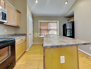 439 Parkview Ct in Monroe, OH - Foto de edificio - Building Photo