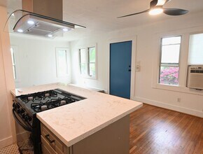 216 S Vendome St in Los Angeles, CA - Building Photo - Building Photo