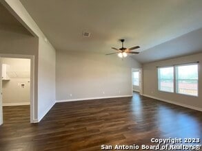 6015 Akin Stroll in San Antonio, TX - Building Photo - Building Photo