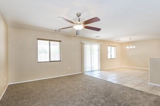 816 W Calle Ormino in Sahuarita, AZ - Foto de edificio - Building Photo