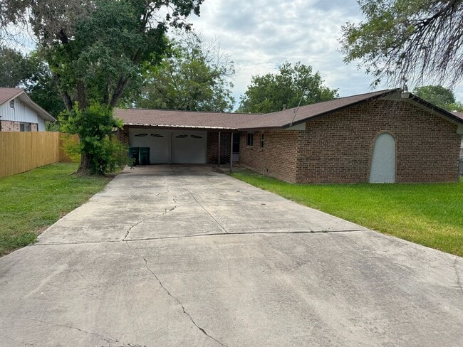 property at 102 Dalewood Dr