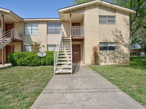 20105 San Marcos Hwy in San Marcos, TX - Foto de edificio