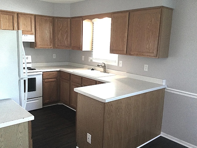 property at 1221 W 4th St