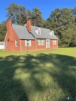 10122 Pollard Creek Rd in Mechanicsville, VA - Building Photo